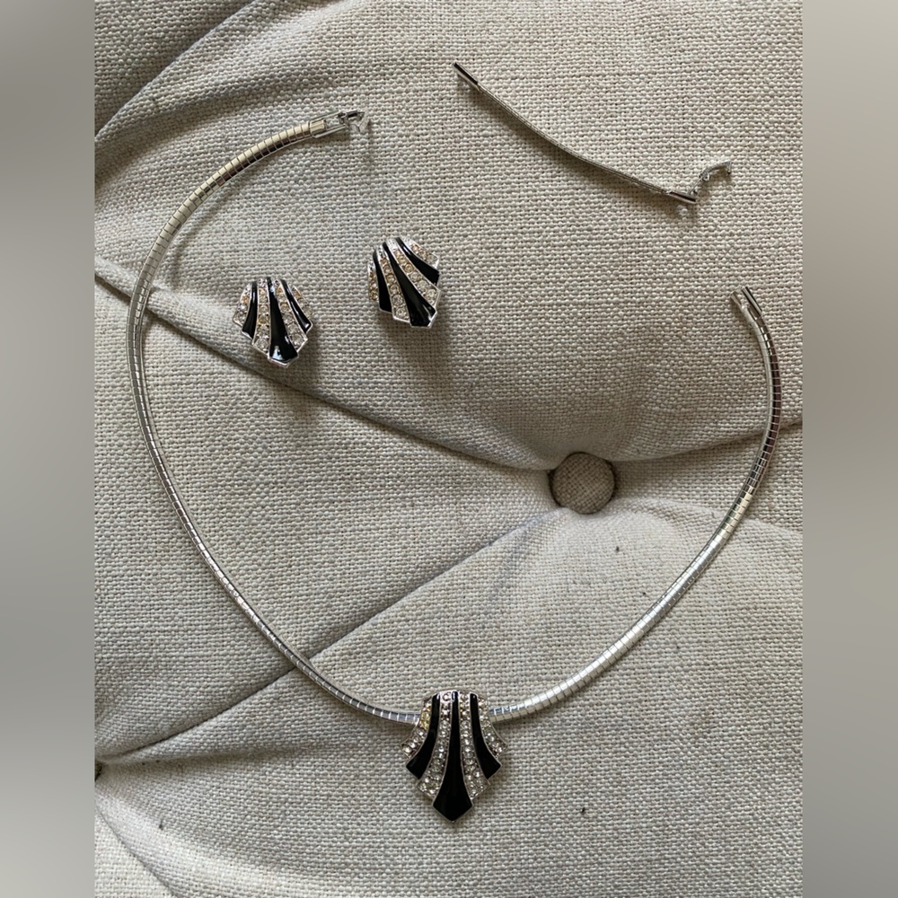 Avon Black Enamel Rhinestone Slide Pendant Silver Tone with earrings